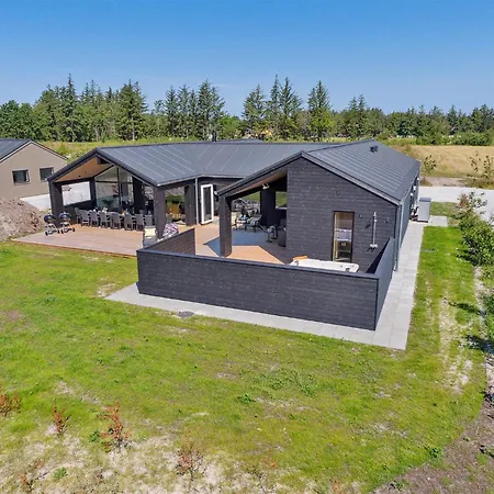 7 Bedroom Awesome In Semesterbostad *